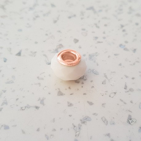 Perle hexagonale adaptable Pandora en or rose contenant votre lait maternel